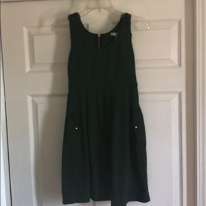 Green dress with pockets